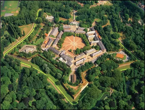 [Flashback] La Citadelle de Lille, fierté de Vauban, le "monsieur siège" de Louis XIV