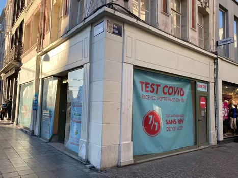 Un centre de dépistage temporaire a ouvert rue Neuve à Lille