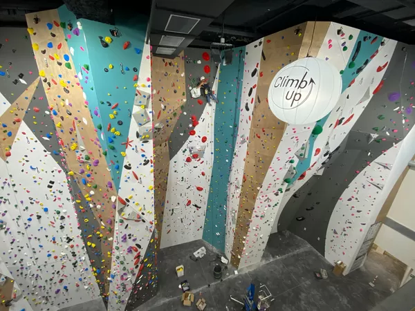 La giga salle d'escalade de Climb Up ouvre en septembre dans le centre de Lille