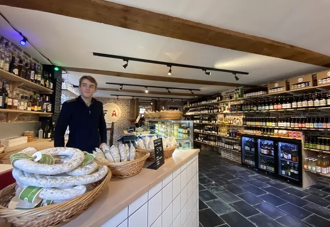 La Fédération Française de l'Apéritif a ouvert son épicerie-bar dans le Vieux-Lille