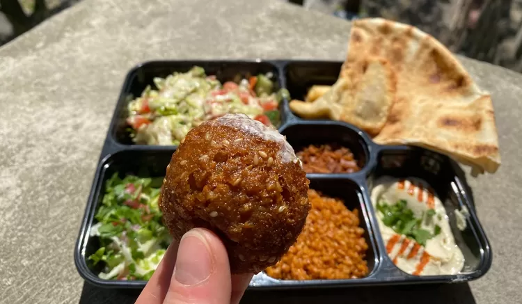 Falafel, le resto-snack qui amène le Liban à deux pas de Lille-Flandres