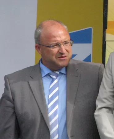Damien Castelain réélu à la présidence de la MEL