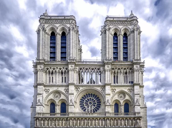 A Lille, une boîte de réalité virtuelle propose une visite gratuite de Notre-Dame de Paris