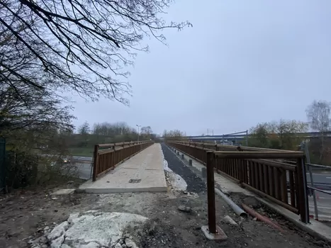 Le pont des abattoirs du Vieux-Lille est en train de devenir une passerelle 100% modes doux