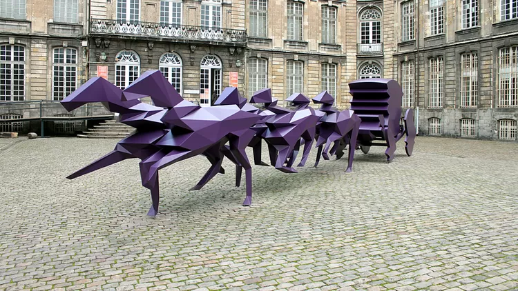 Un artiste mondialement connu pour réaliser l'œuvre devant la gare Lille-Flandres
