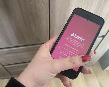 Lille, cinquième ville de France où on swipe le plus sur Tinder