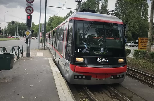 Les bus et tram ne circulent pas ce mardi matin