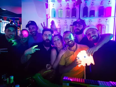 À vos votes ! Le Kolor Bar peut rafler un Trophée de la Nuit