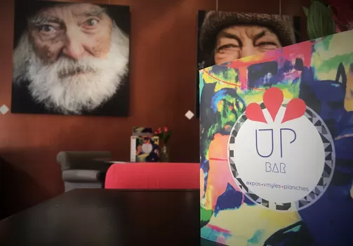 L'Up Bar, le bar 4 étoiles qui fait aussi des concerts et des expos