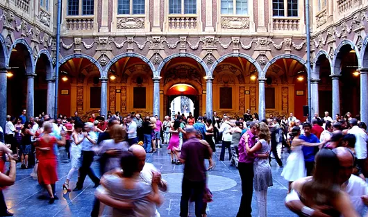 C'est l'été à Lille ? C'est donc le retour du tango à la Vieille-Bourse