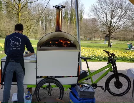 La Roue Libre, le four à pizza qui roule dans tout Lille