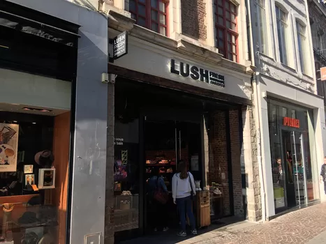 La boutique Lush célèbre la journée internationale du Coming-Out