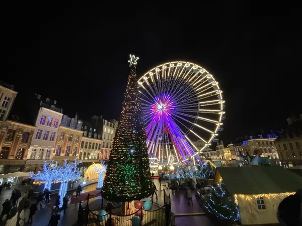 Ça y est, la ville de Lille s'est transformée en village du Père Noël