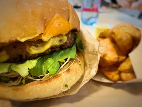 Hank, le vegan fast food, ouvre ce samedi dans le centre de Lille