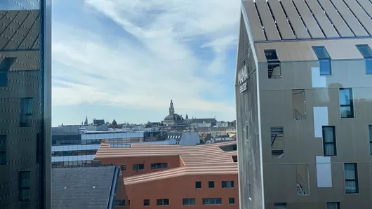 Le resto Nū, avec son rooftop, aurait dû ouvrir ce jeudi... mais va finalement attendre la fin du couvre-feu