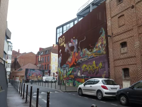 Avec Di(x)visions, le Flow réunit sept collectifs de street artists en un seul lieu