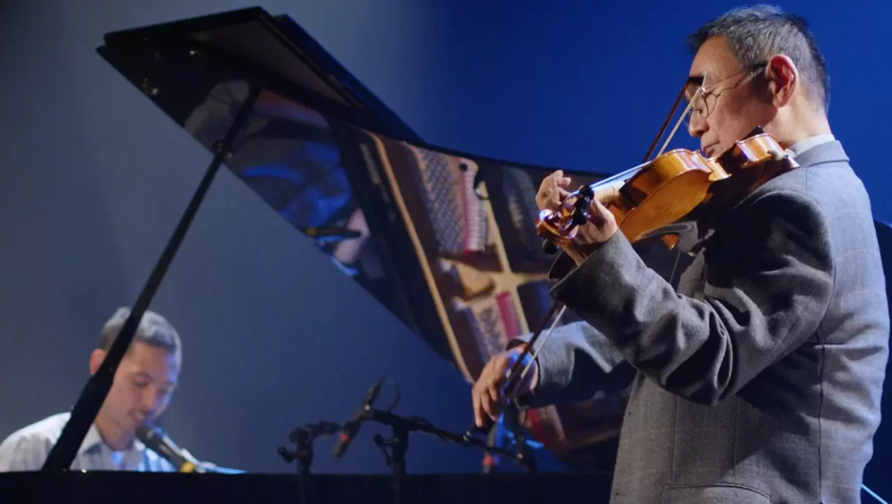 Antoine au piano et Ken au violon. @Valentin Chetelat