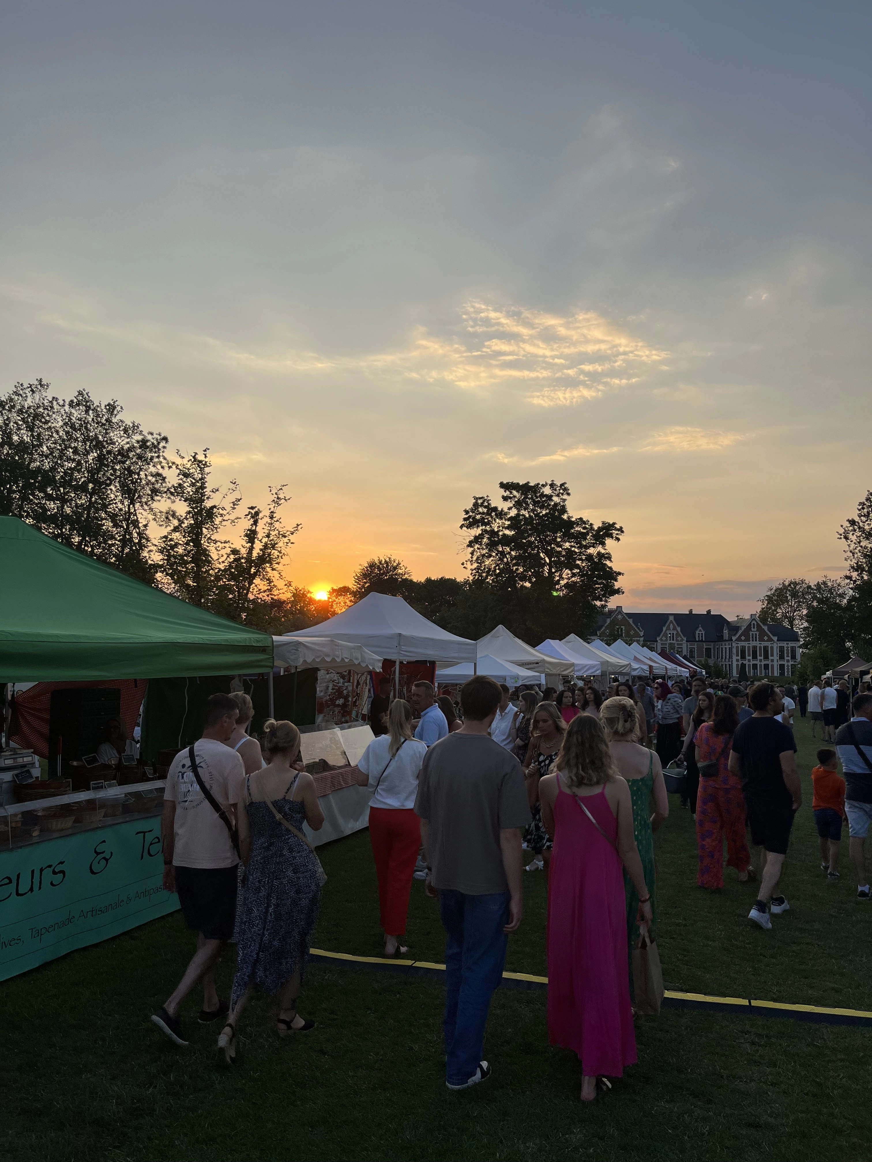 L'une des précédentes éditions du marché nocturne. @O quai events