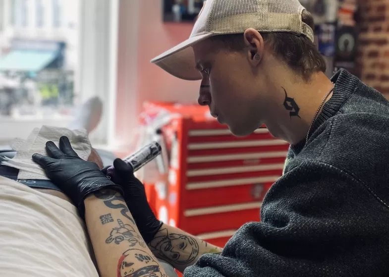 Ce dimanche, la boîte de nuit lilloise Nox club organise une journée tattoo