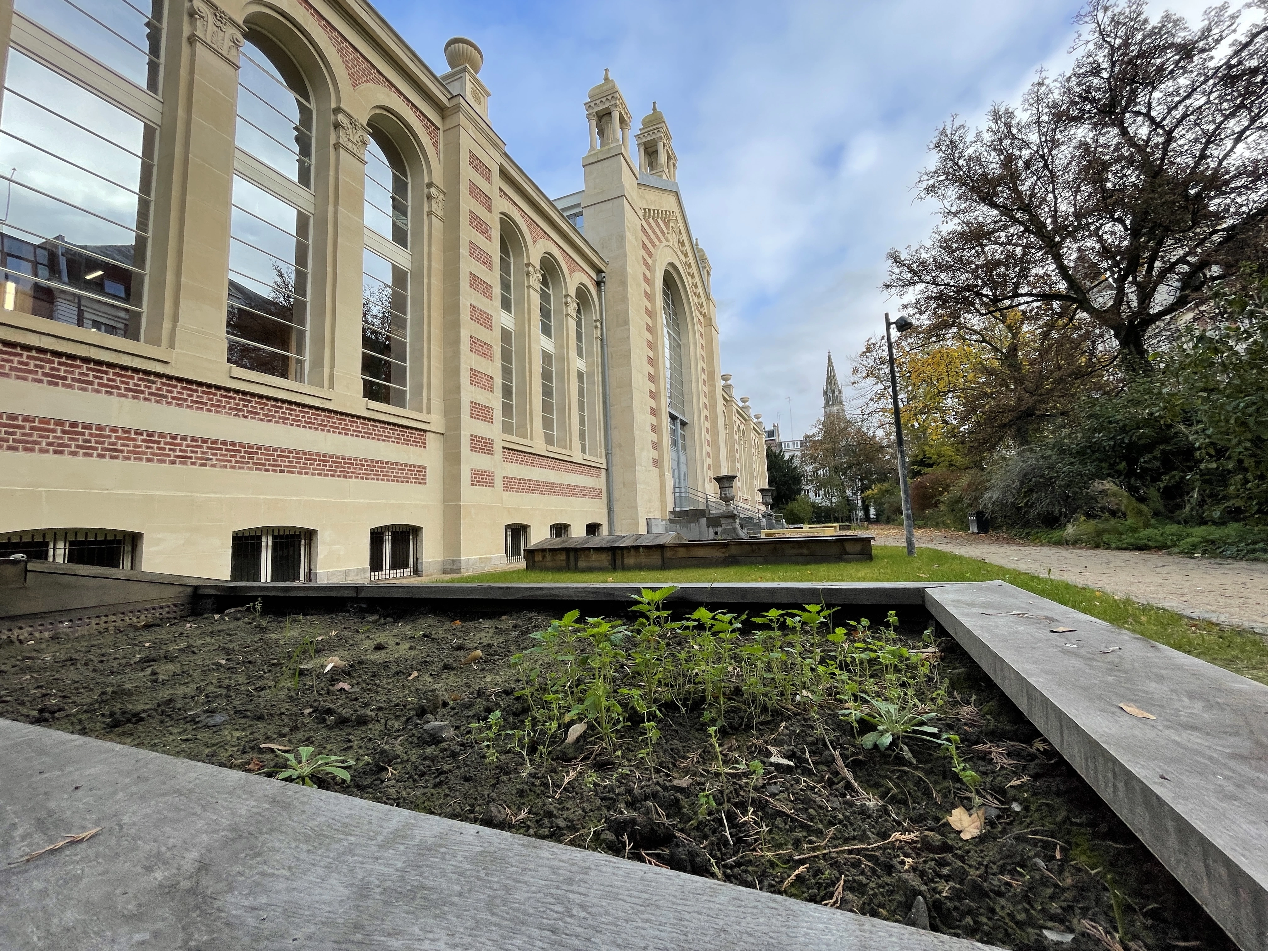 Des questions de sécurité se posent encore vis à vis du jardin ouvert au grand public.