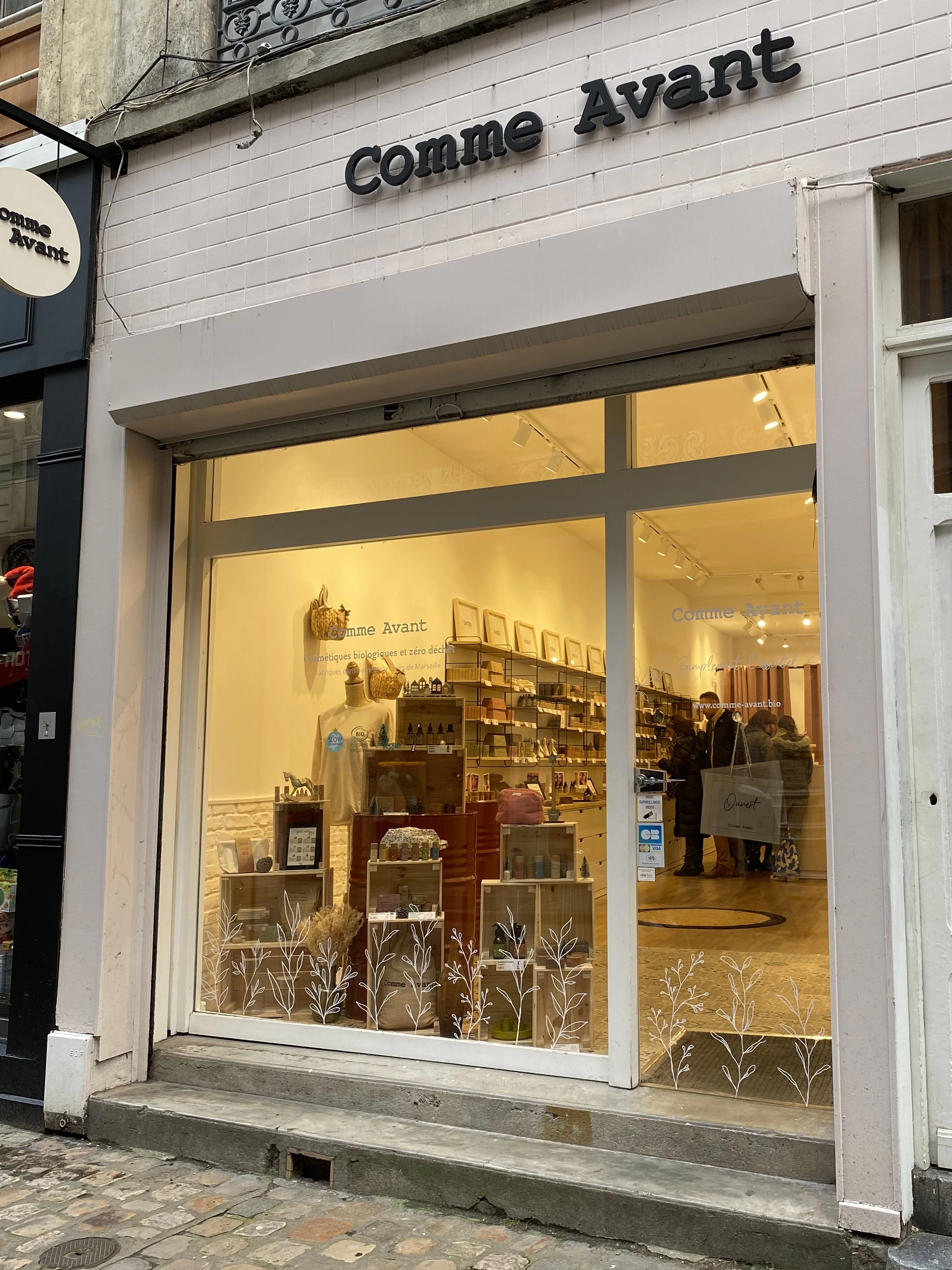 La boutique se situe au 24 rue de la Clef, dans le Vieux-Lille. 