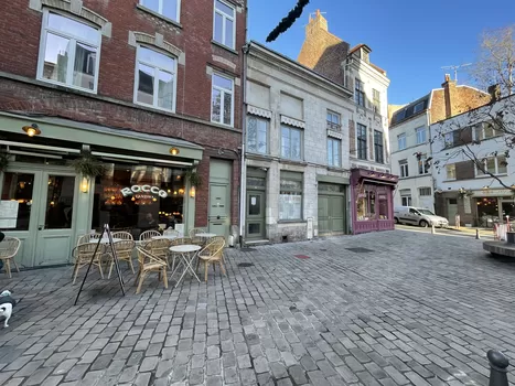 Épicerie fine, restaurants et cantine, l'Italie prend ses quartiers dans une rue du Vieux-Lille