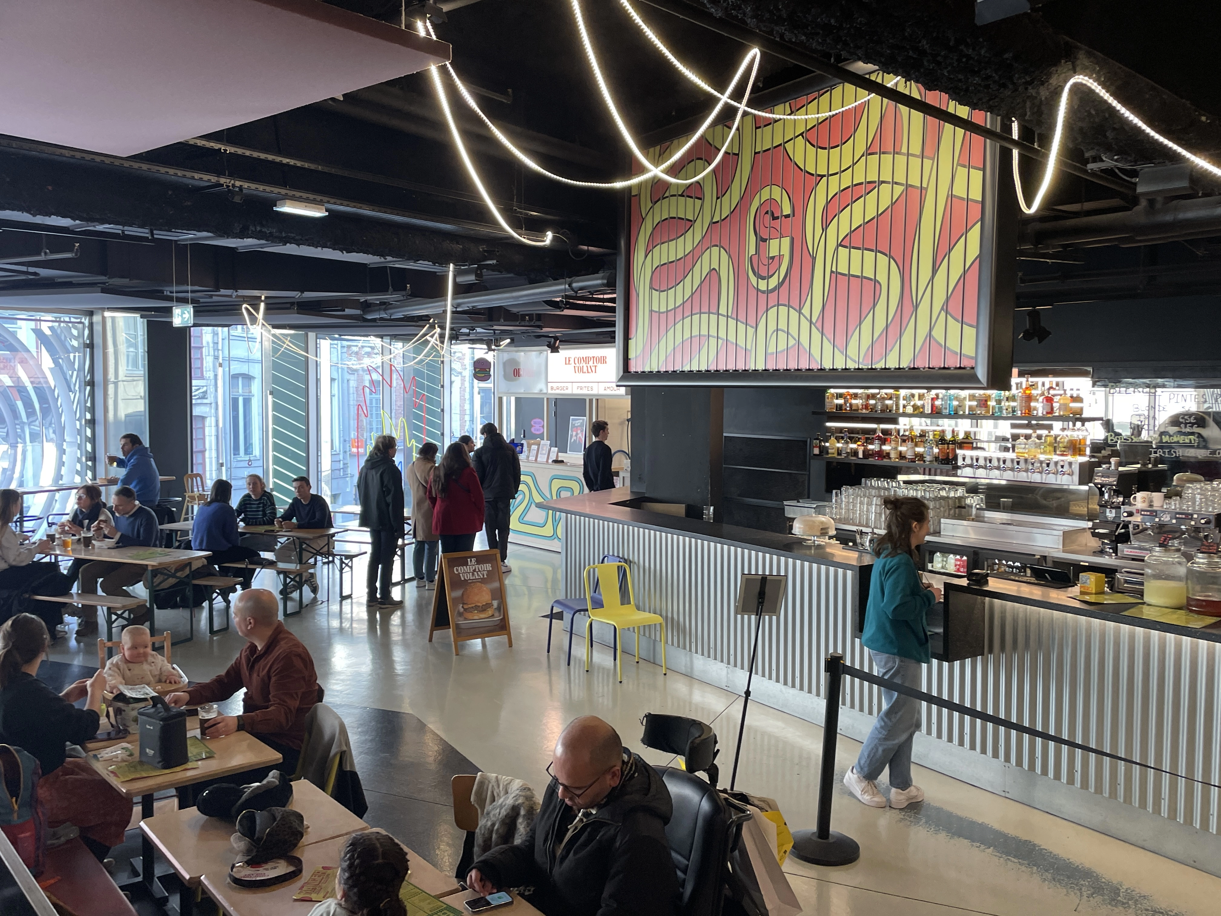 Le foodcourt n'a pas l'intention de fermer pour autant.